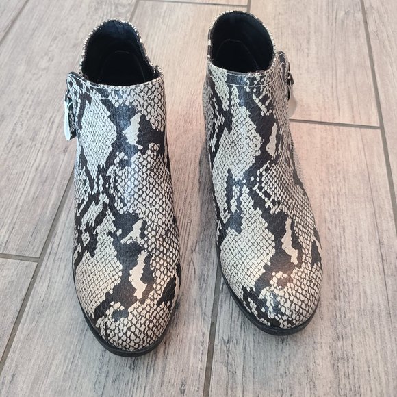 Arizona Jean Co. women's Galen ankle booties memory foam beige & black size 7.5 - Picture 4 of 13